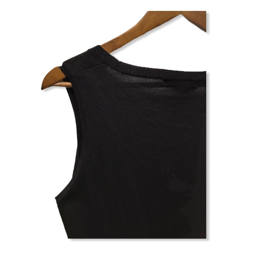 August Silk | Black Sleeveless Lightweight Blouse • - Picture 2 of 7